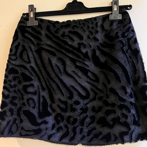 GIVENCHY NWT $2980.00 Black Cut Velvet/Lace Mini Skirt S6 - Picture 5 of 6